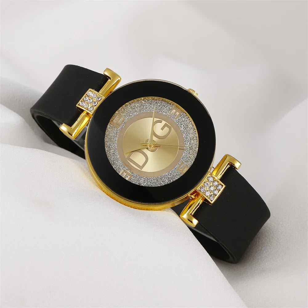 Reloj de Cuarzo Negro y Blanco para Mujer: Minimalista y Elegante 🌟