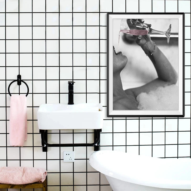 Impresión en lienzo "Sexy Woman" de Modern Toilet - Arte Moderno para Decoración de Hogar