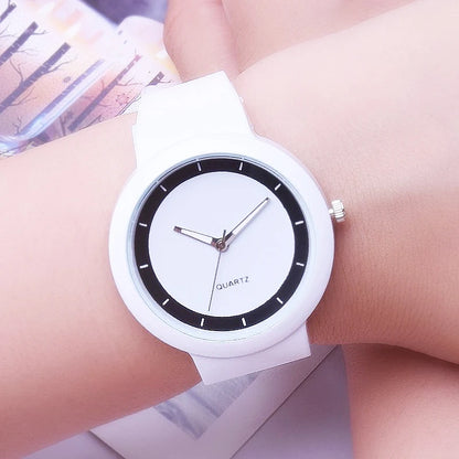 Reloj de Pulsera de Mujer de WOONUN: Elegancia Sofisticada con Correa de Silicona 🌟