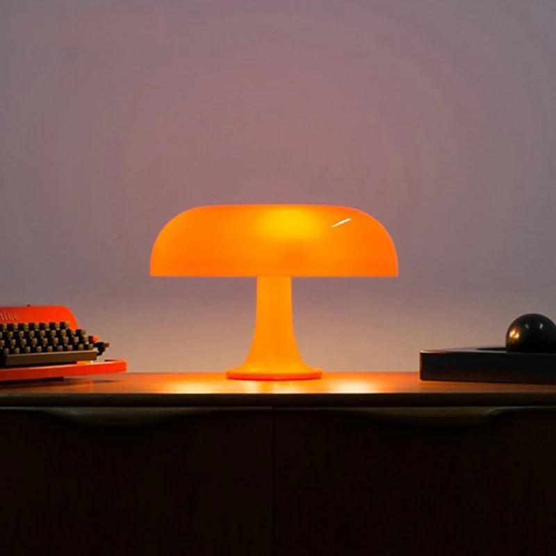 Lámpara de Mesa LED de Diseño de Italia - ¡Iluminación moderna y elegante!