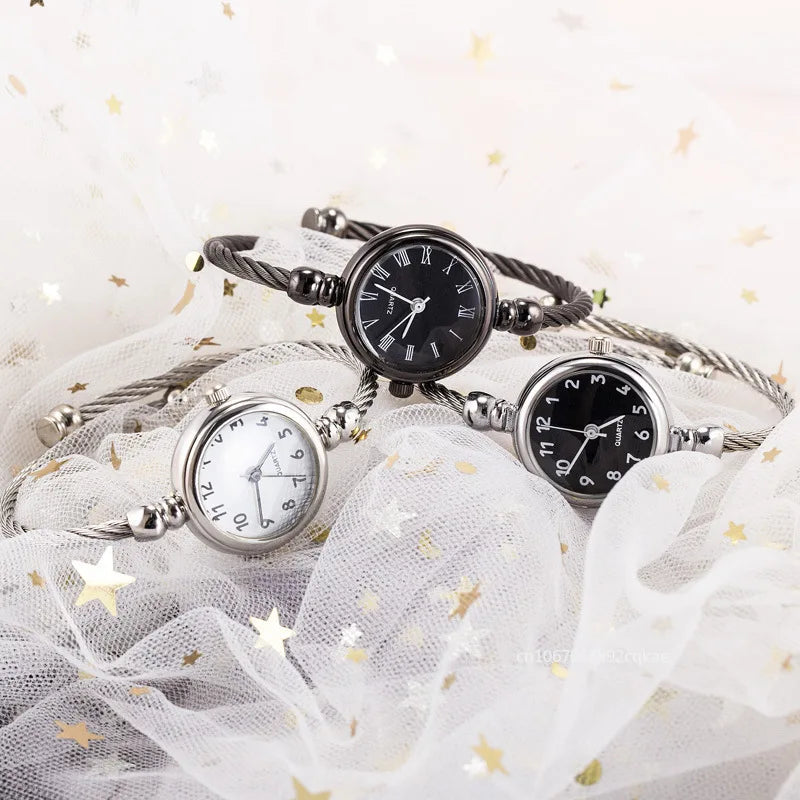 Reloj Pulsera Dorada MOONBIFFY: Elegancia Retro Moderna 👑