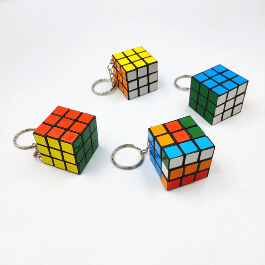 Llavero Mini Cubo Mágico 3x3cm - ¡Diversión y Estilo en tus Manos!