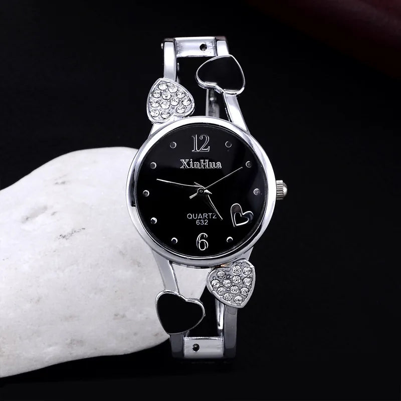 Reloj UTHAI W70: Elegancia y Estilo en Acero - Regalo Perfecto