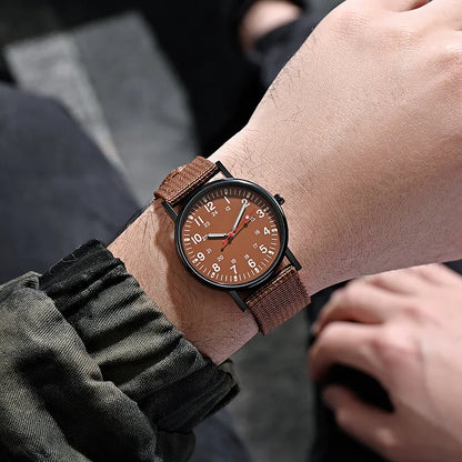 Reloj YIKAZE Retro Hombre: Estilo Militar y Funcionalidad Outdoor