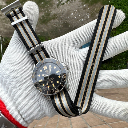 Reloj de Buceo Retro STEELDIVE SD1957: Resistente al Agua 300M, Movimiento Suizo NH35, Bisel de Cerámica - ¡Inmersión de Lujo!