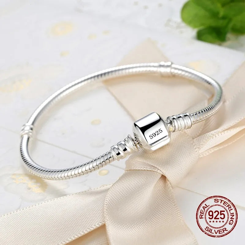 Pulsera de Plata Charms Artesanal con Diseño de Hueso de Serpiente