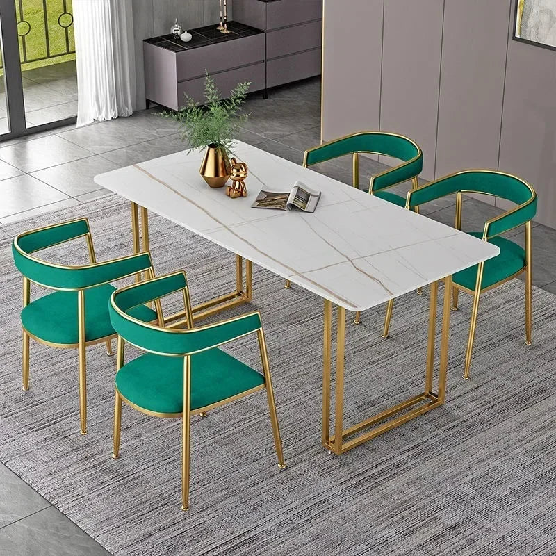 Mesa de Comedor Dutrieux con Patas Doradas - Envío Rápido y Estilo Sofisticado