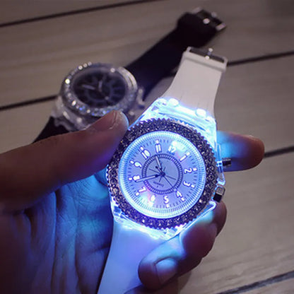 Reloj Deportivo Luminoso con Destellos LED y Detalles de Estrás - ¡Brilla con Estilo!