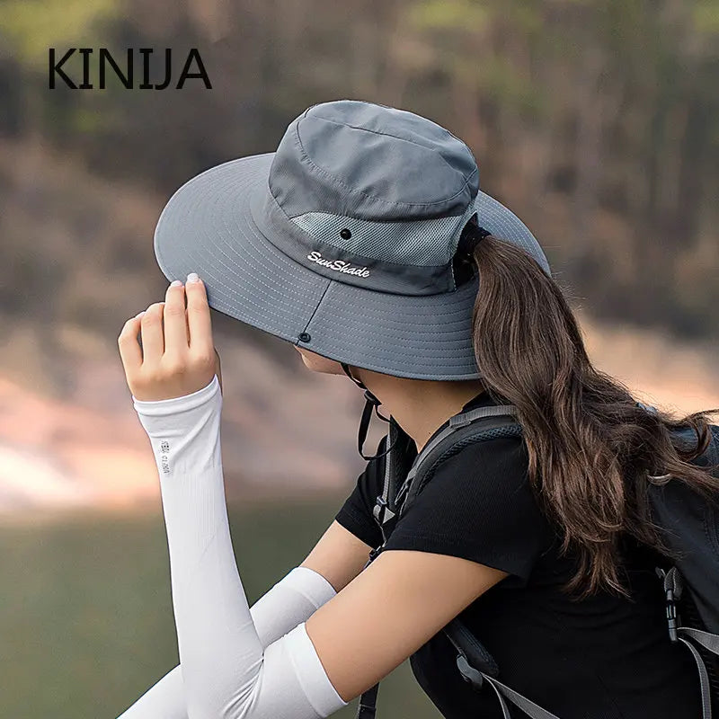 ¡Sombrero de Pescador con Cola de Caballo "Sunshine"! 🌞🎣 ¡Brilla en tus aventuras al aire libre! 🌿🧢