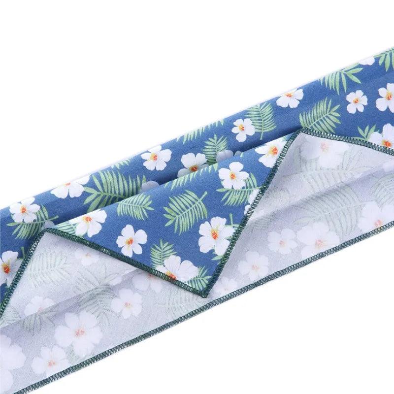 Pañuelo Triangular Suave con Estampado Floral para Mascotas 🌸