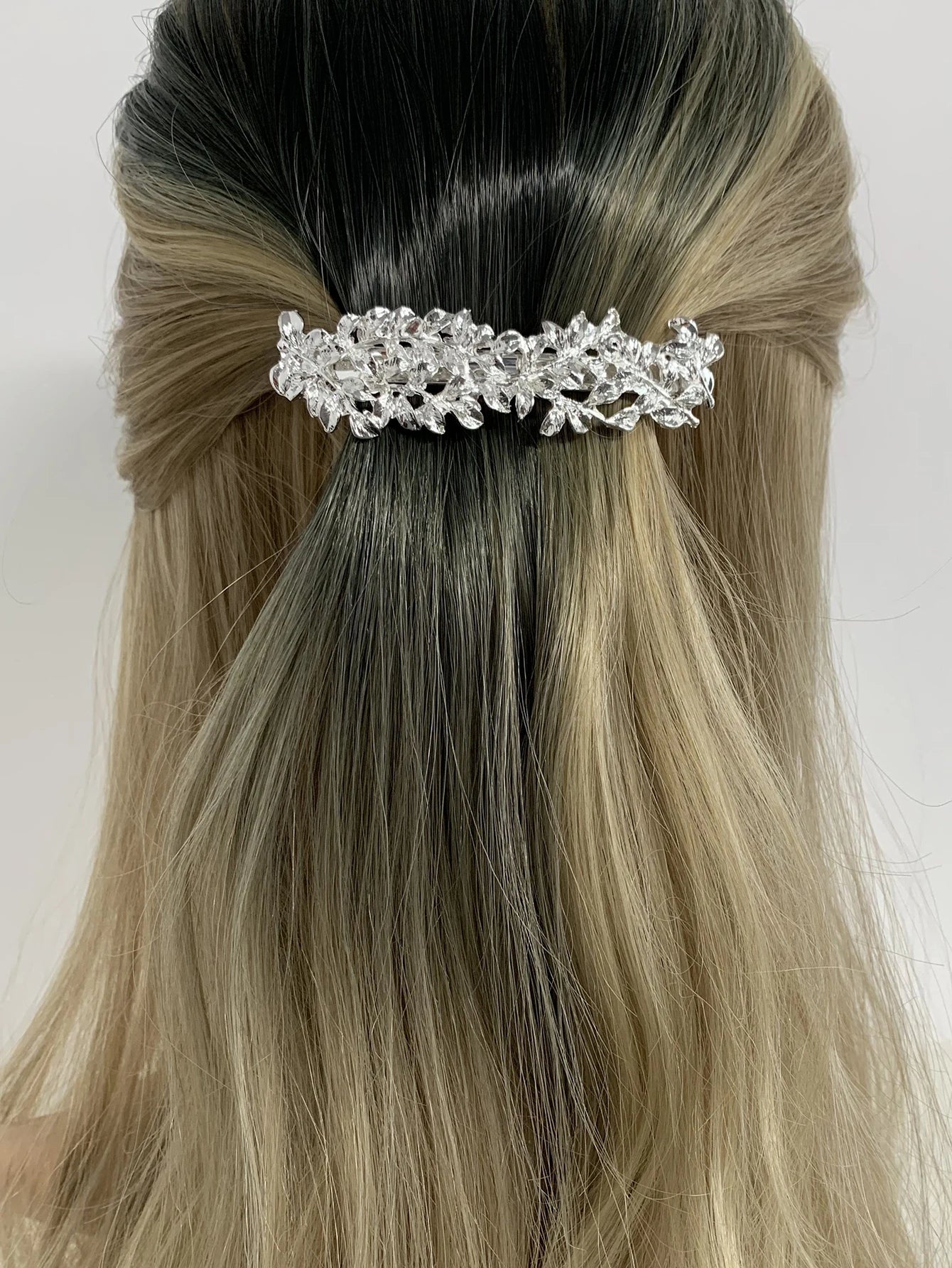 1pcs Of Fashionable And Elegant Alloy Leaf Shaped Hair Accessories With Spring Hair Clips, Suitable For Daily Wear