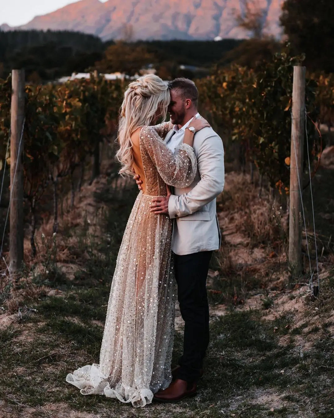 Vestido de Novia FATAPAESE de Lentejuelas Brillantes