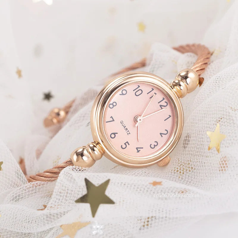 Reloj Pulsera Dorada MOONBIFFY: Elegancia Retro Moderna 👑