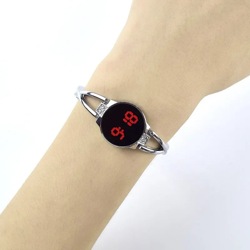 Reloj de Moda LED MOONBIFFY: Elegancia Tecnológica 🌟