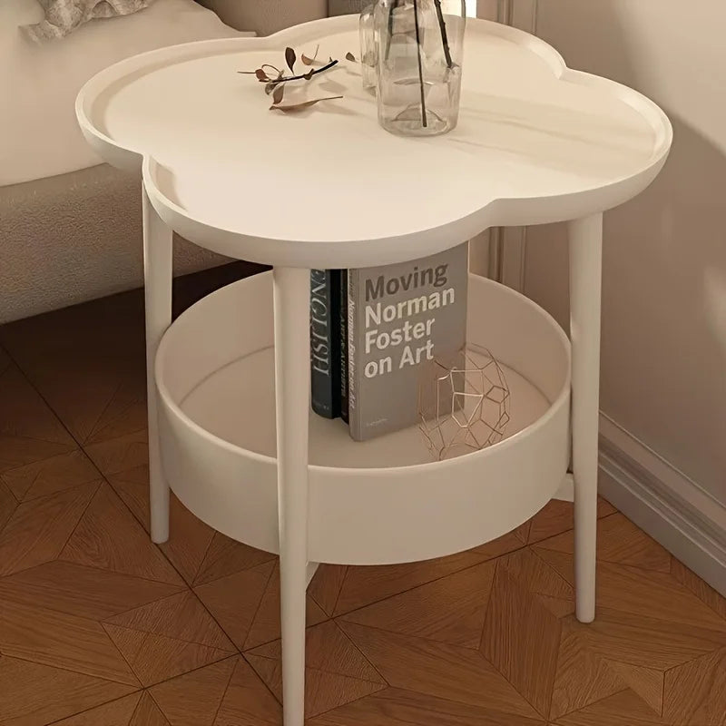 Mesa de Noche de Cuatro Hojas de Trébol Crema - Elegancia Moderna y Funcional ¡Renueva tu Dormitorio con Estilo y Sofisticación!