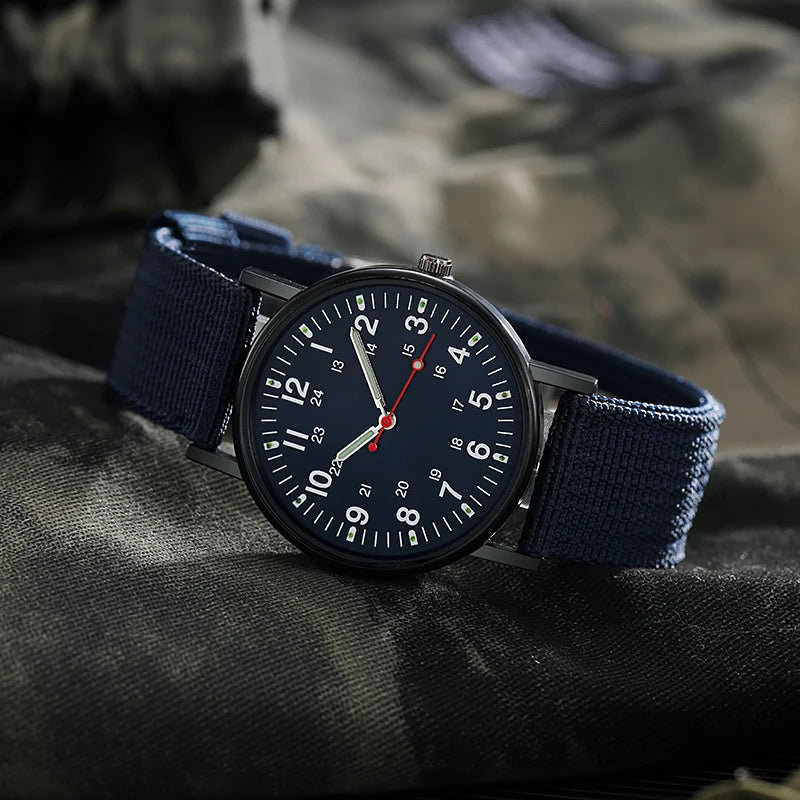 Reloj Militar YESOOK con Banda de Nylon Luminosa