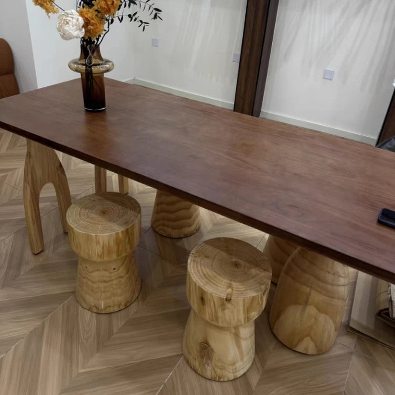 Mesa de Comedor Retro de Madera Maciza: Estilo Único y Funcional