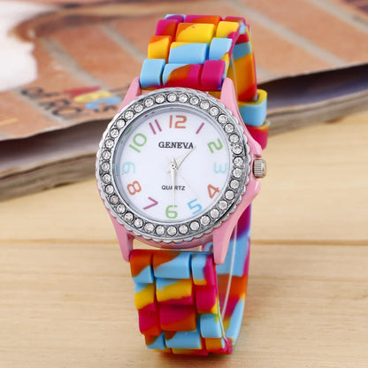 Reloj MOONBIFFY de Lujo: Camuflaje con Diamantes y Arcoíris 🌈