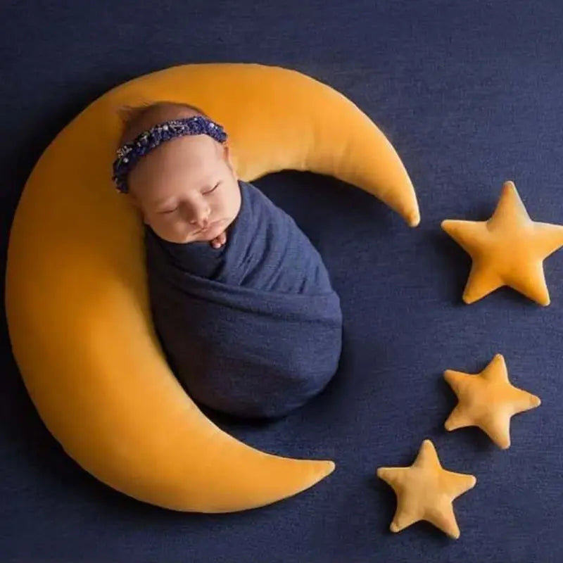 Set de Gorro de Bebé y Almohada Luna, Una Experiencia de Lujo para Fotos de Recién Nacidos. 🌙✨