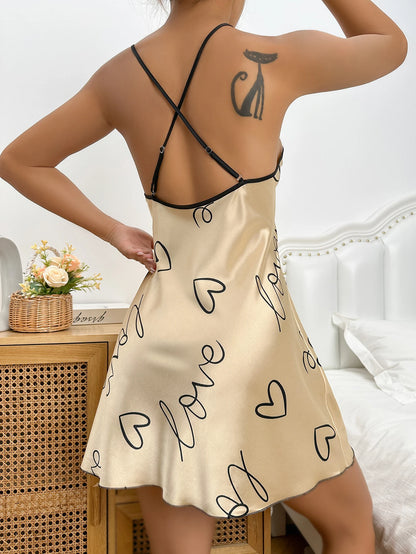 Vestido de Noche con Estampado de Corazones: Elegancia y Confort Sublime 🌙