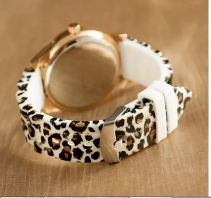 Reloj Silicone Leopard Print 2024 - Estilo Salvaje y Elegante 🐆