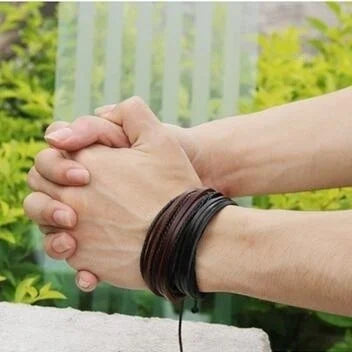 Pulsera de Cuero Multicapa Tejida a Mano - Delysia King