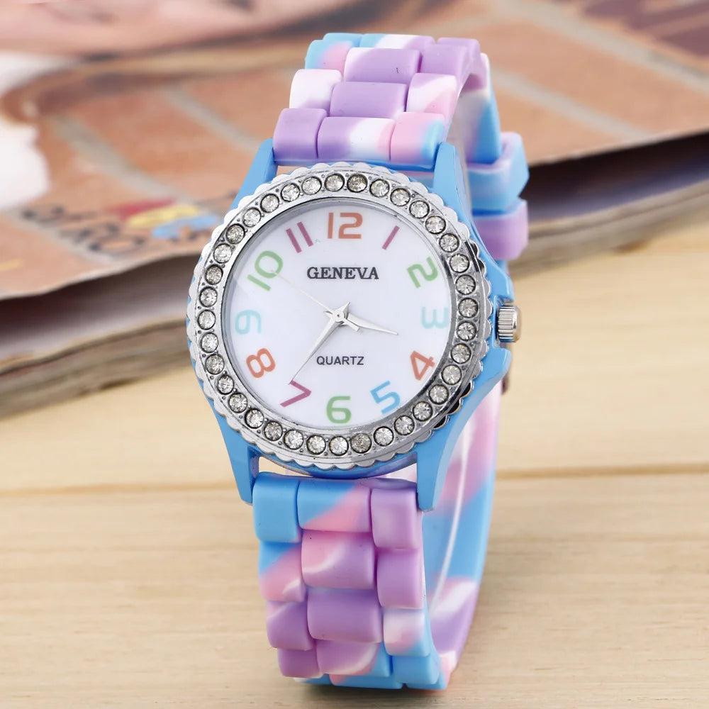 Reloj MOONBIFFY de Lujo: Camuflaje con Diamantes y Arcoíris 🌈