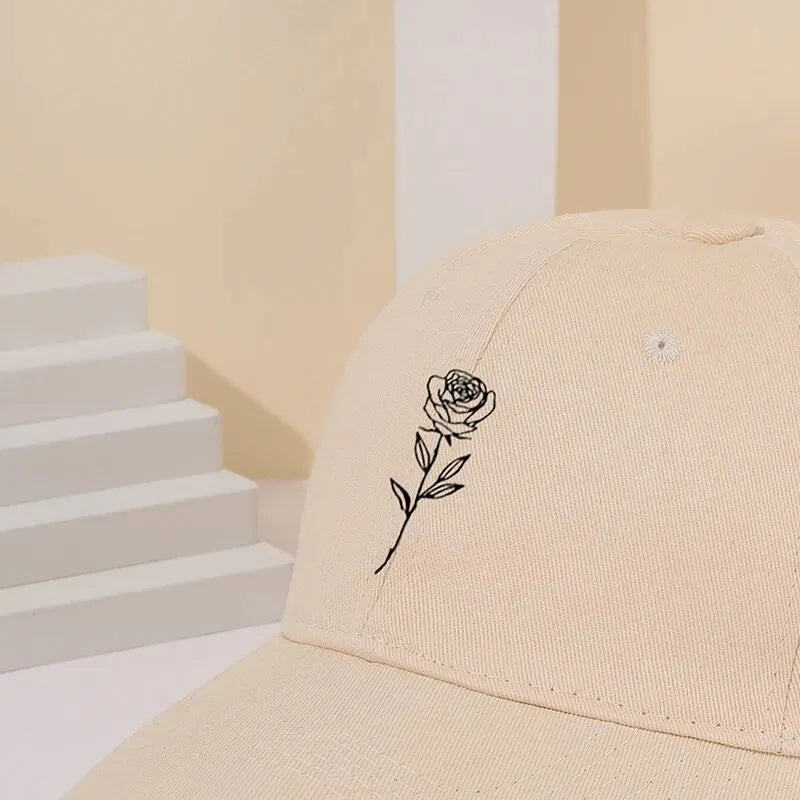 ¡Gorra de Béisbol con Flores Bordadas! 🌹 ¡Destaca con Estilo! 🌟