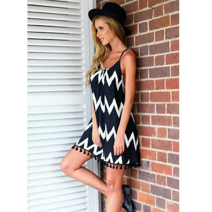 Vestido a Rayas Negras y Blancas Macroupta: Casual y Elegante 🖤