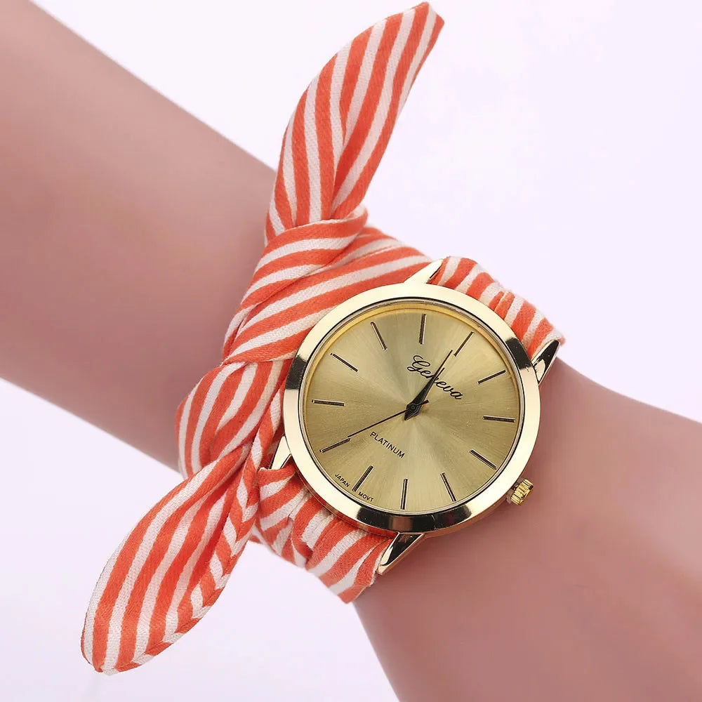 Reloj de Pulsera de Tela MOONBIFFY - Estilo Floral y Personalizado