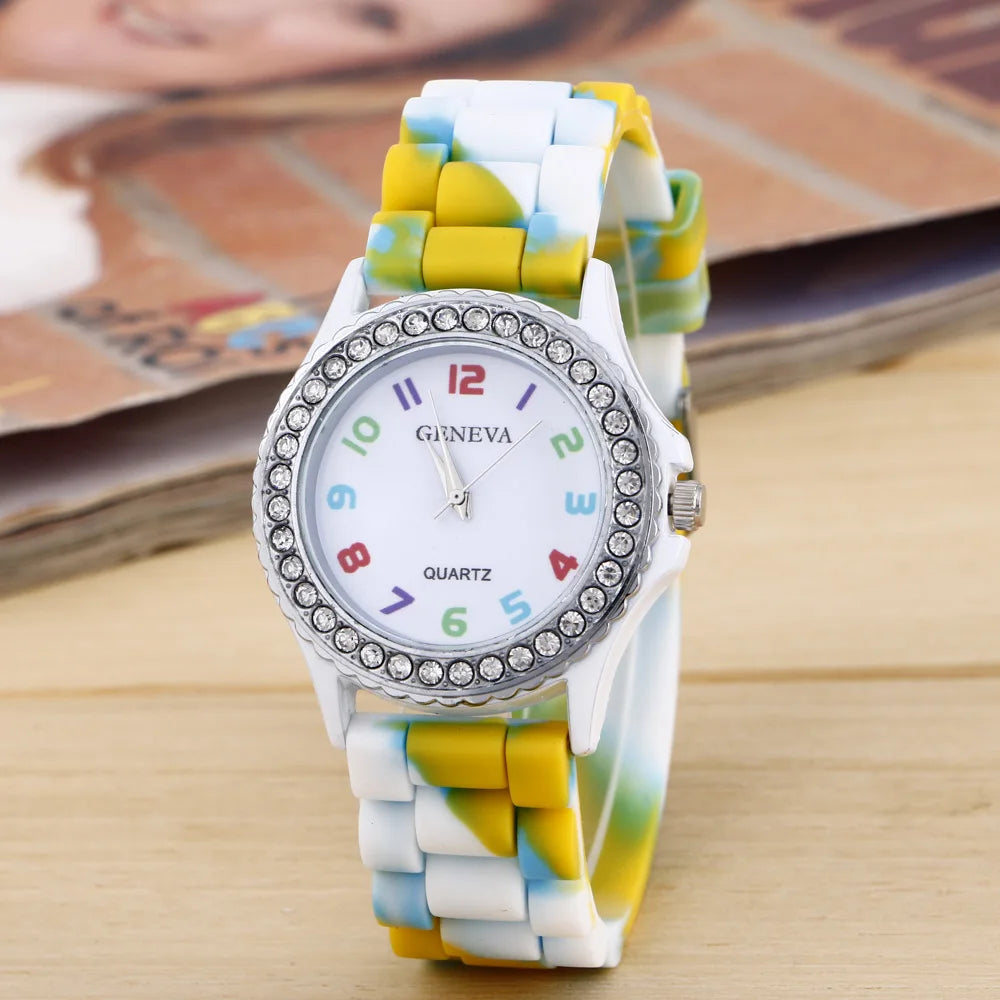 Reloj MOONBIFFY de Lujo: Camuflaje con Diamantes y Arcoíris 🌈