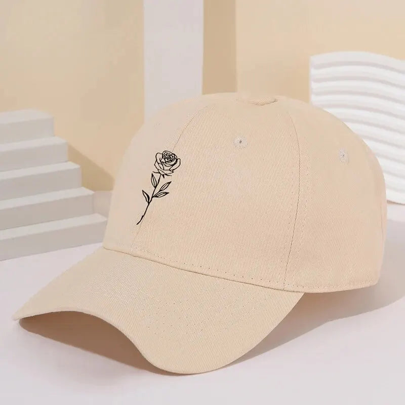 ¡Gorra de Béisbol con Flores Bordadas! 🌹 ¡Destaca con Estilo! 🌟