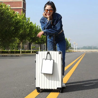 Maleta Elegante de 20 Pulgadas: Viaja con Estilo y Seguridad