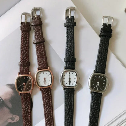 Reloj de Pulsera de Cuero Vintage para Mujer - Estilo Atemporal por MOONBIFFY