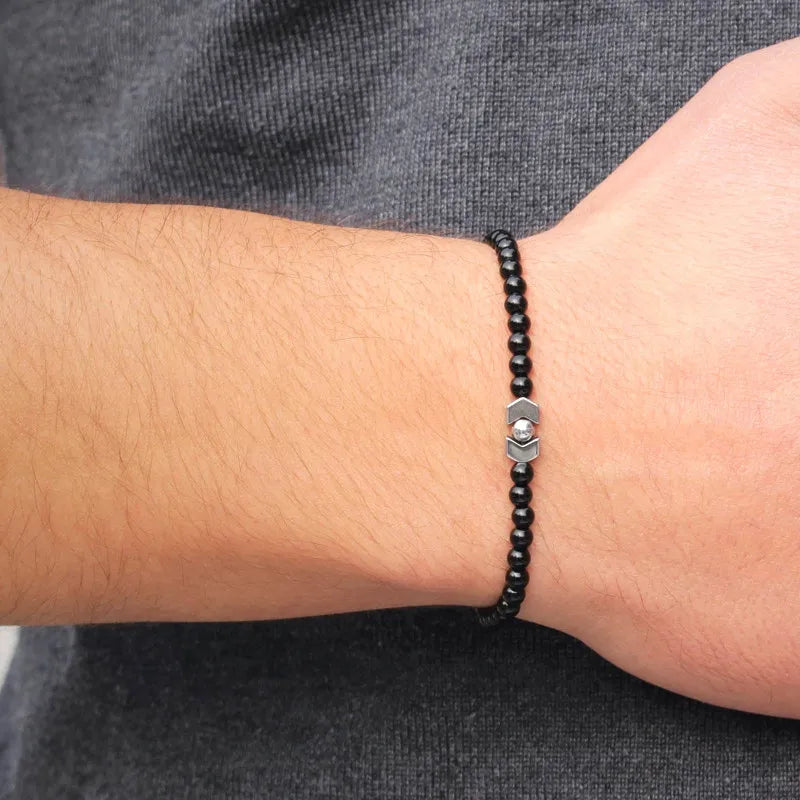 Pulsera de piedras negras ajustable para hombres: ¡Estilo sofisticado y elegante! 🖤